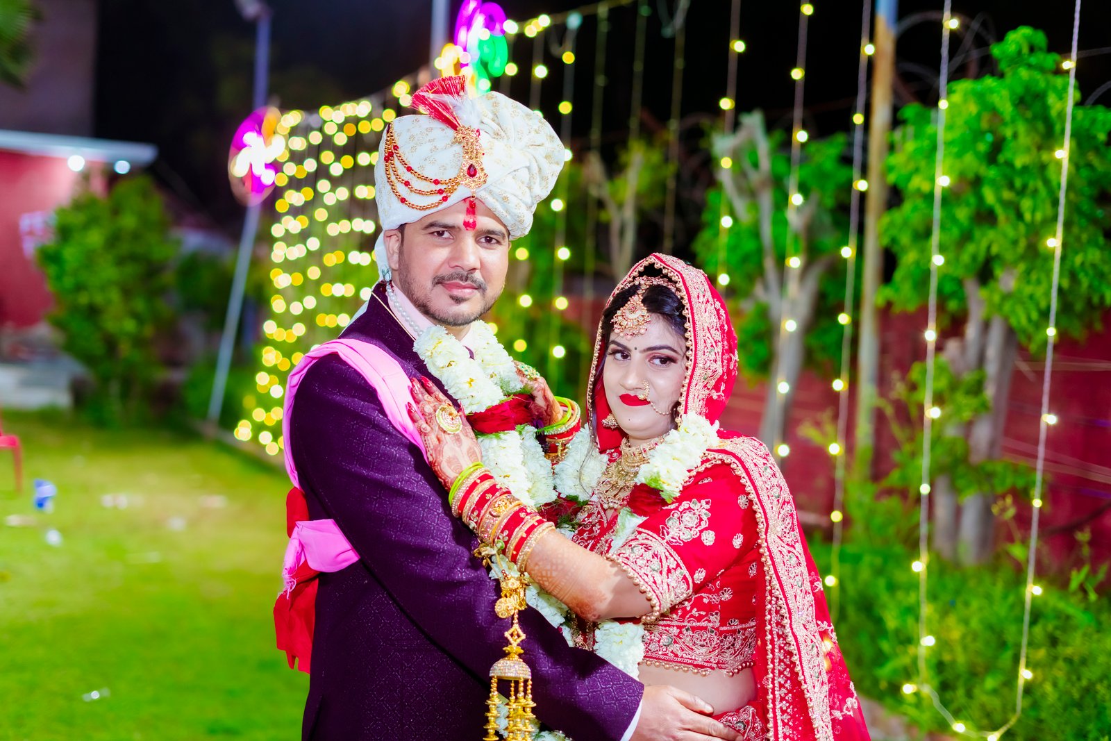 Pre-wedding couple portrait at Mehtab Bagh, Bulandshahr